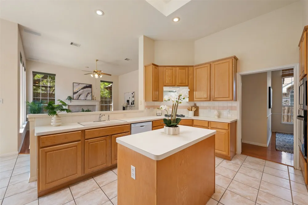 5721 Trelawney Lane Austin, TX 78739