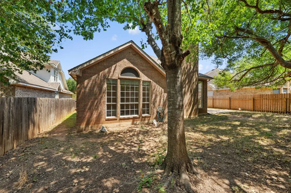 5721 Trelawney Lane Austin, TX 78739