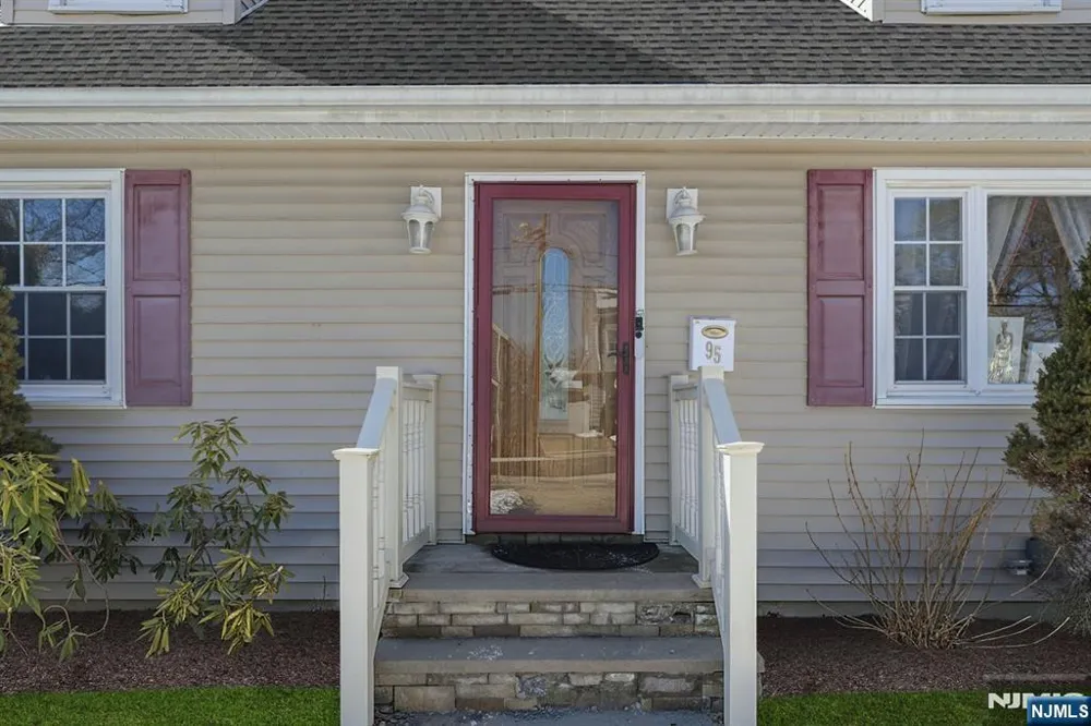 95 Cedar Avenue Hackensack, NJ 07601