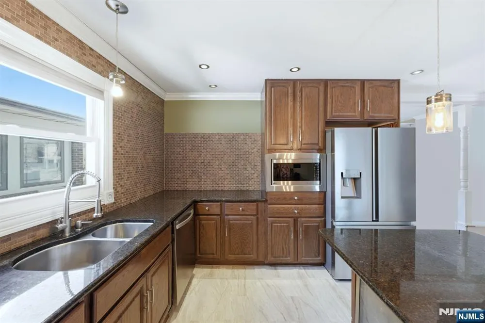 95 Cedar Avenue Hackensack, NJ 07601