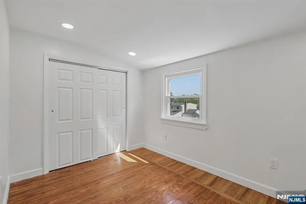 75 Emerson Street Clifton, NJ 07013