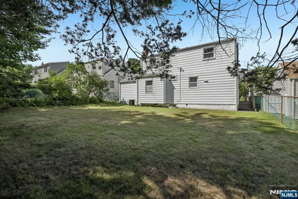 75 Emerson Street Clifton, NJ 07013