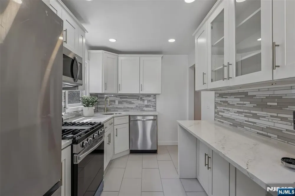 75 Emerson Street Clifton, NJ 07013