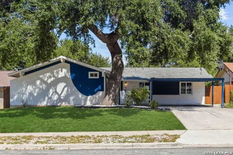 7423 MEADOW HL