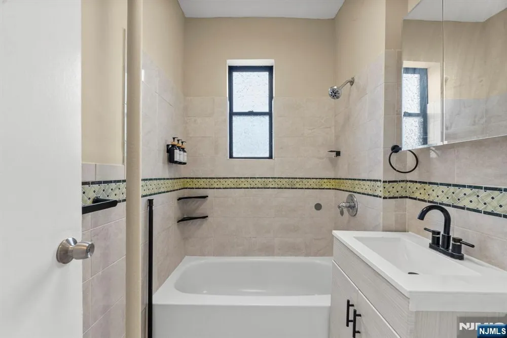 9017 Bergenwood Avenue 2 North Bergen, NJ 07047
