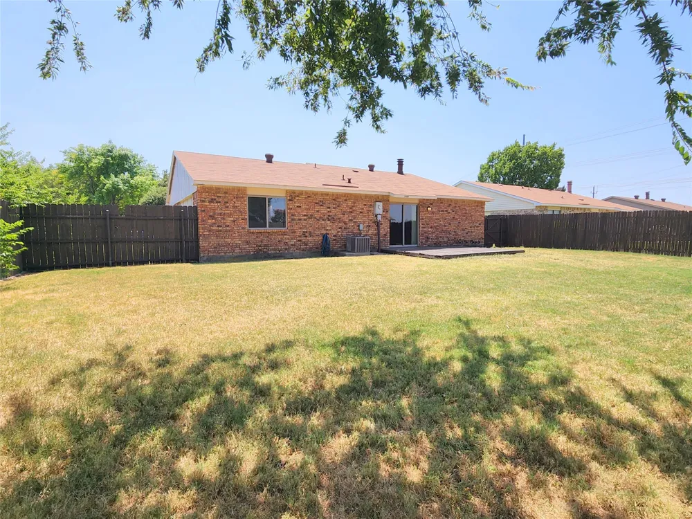 5400 Ragan Drive The Colony, TX 75056