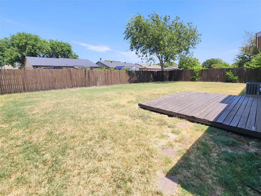 5400 Ragan Drive The Colony, TX 75056