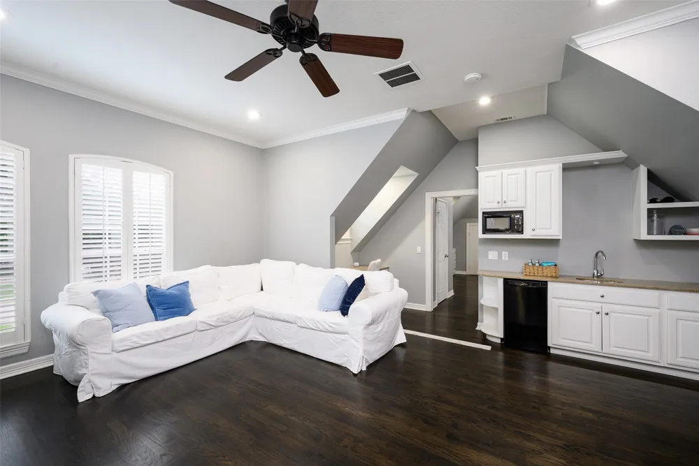 6522 Meadow Dallas, TX 75230