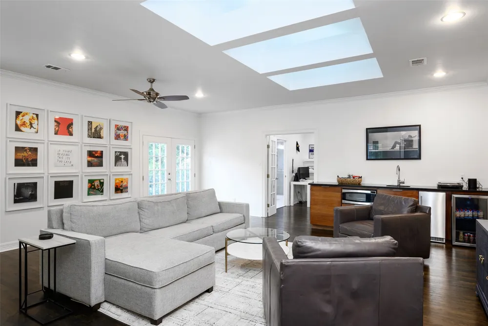 6522 Meadow Dallas, TX 75230