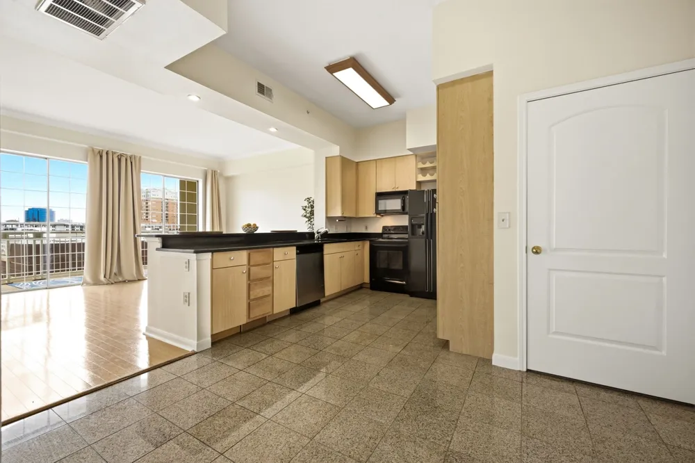 3225 Turtle Creek Boulevard #810 Dallas, TX 75219