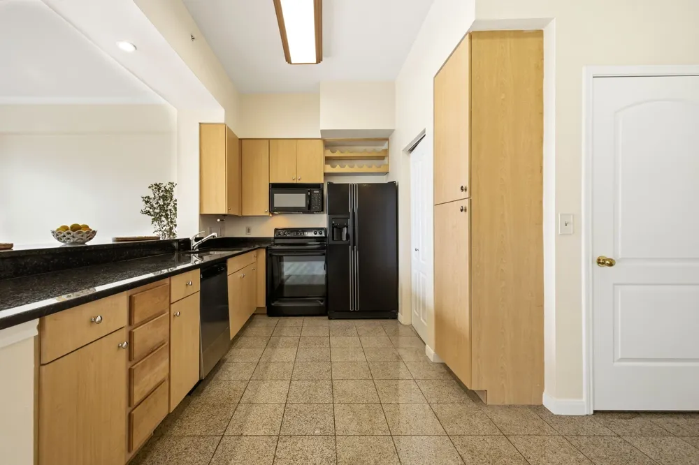 3225 Turtle Creek Boulevard #810 Dallas, TX 75219