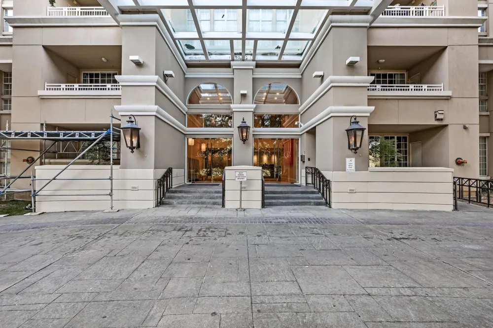3225 Turtle Creek Boulevard #810 Dallas, TX 75219