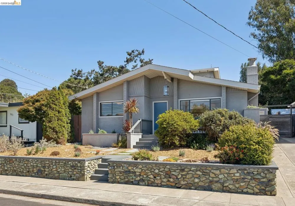 1879 Tulare Ave Richmond, CA 94805