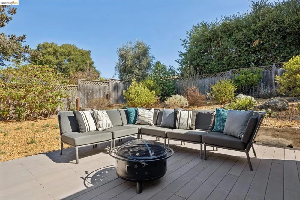 1879 Tulare Ave Richmond, CA 94805
