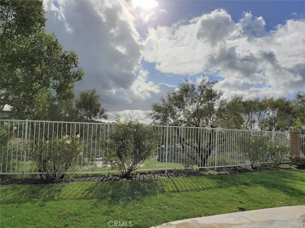 8604 E Windsong Drive Anaheim Hills, CA 92808