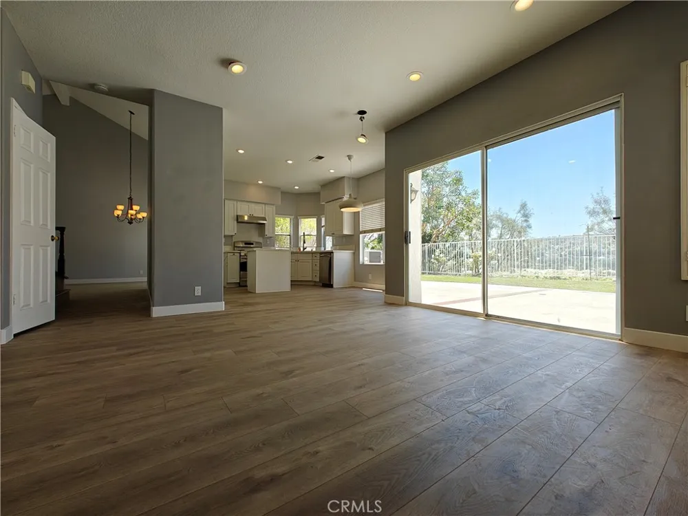8604 E Windsong Drive Anaheim Hills, CA 92808
