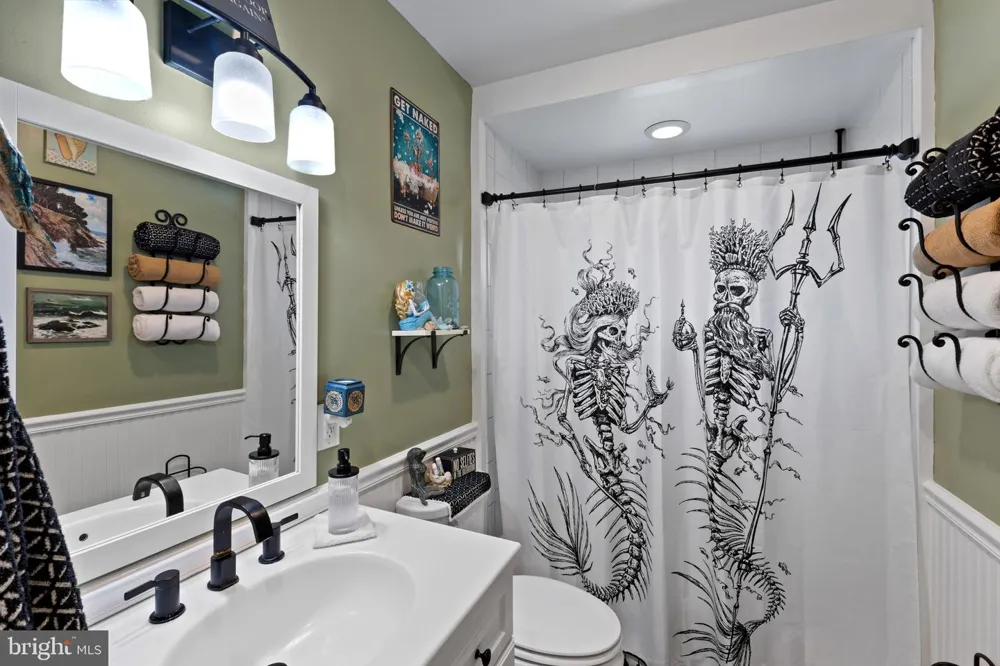 228 OAKWOOD ROAD Baltimore, MD 21222