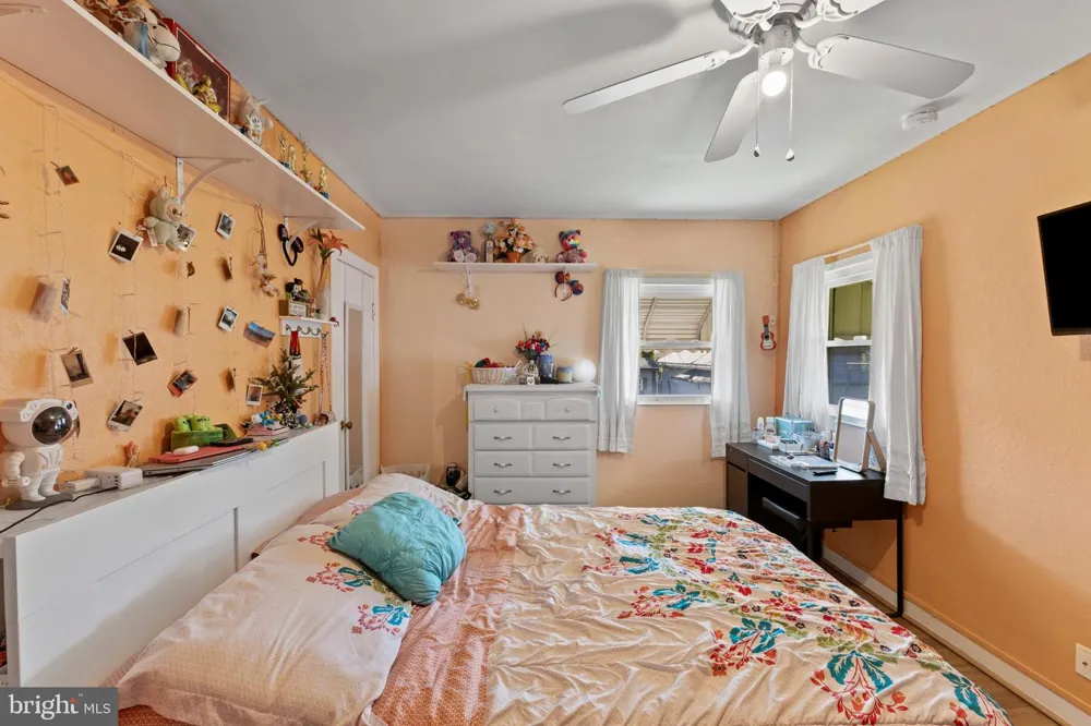 228 OAKWOOD ROAD Baltimore, MD 21222