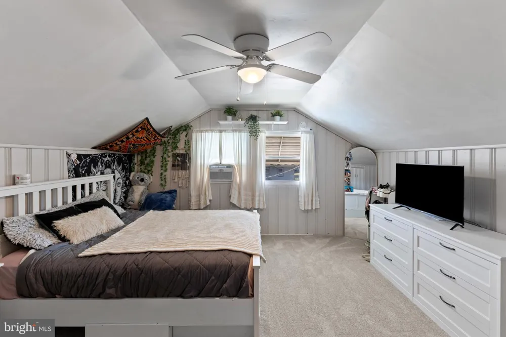 228 OAKWOOD ROAD Baltimore, MD 21222