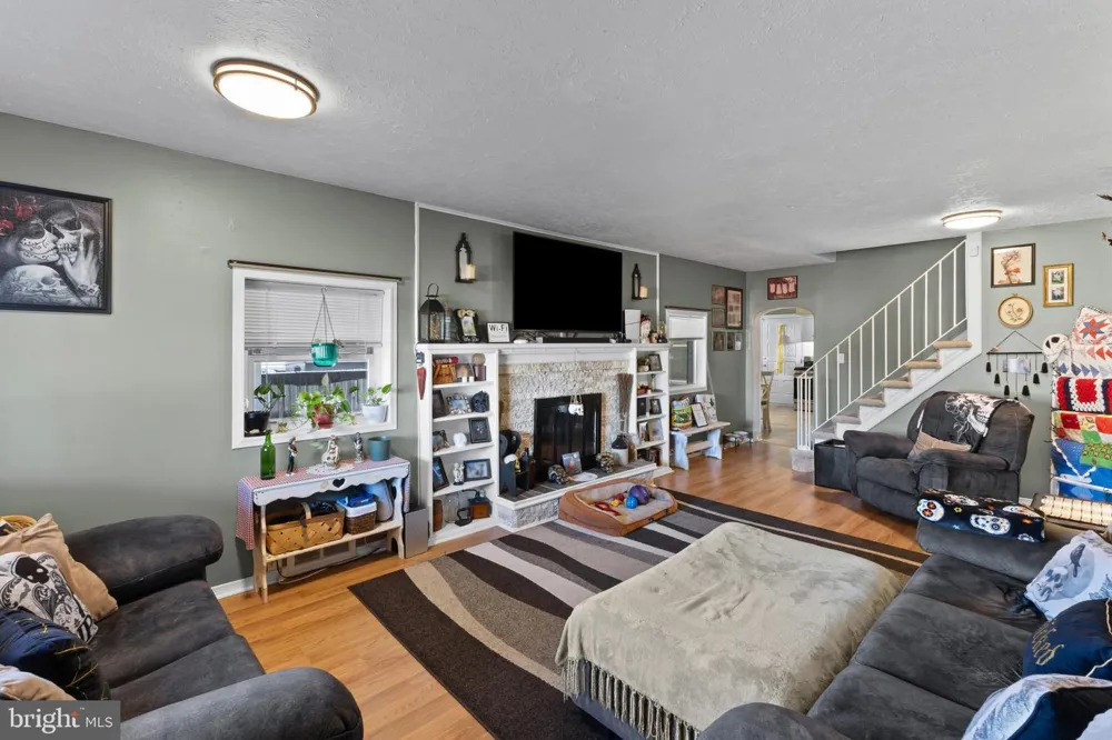 228 OAKWOOD ROAD Baltimore, MD 21222