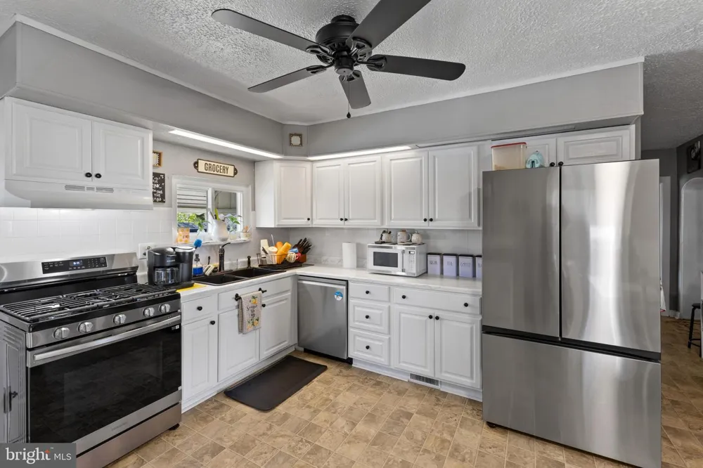 228 OAKWOOD ROAD Baltimore, MD 21222