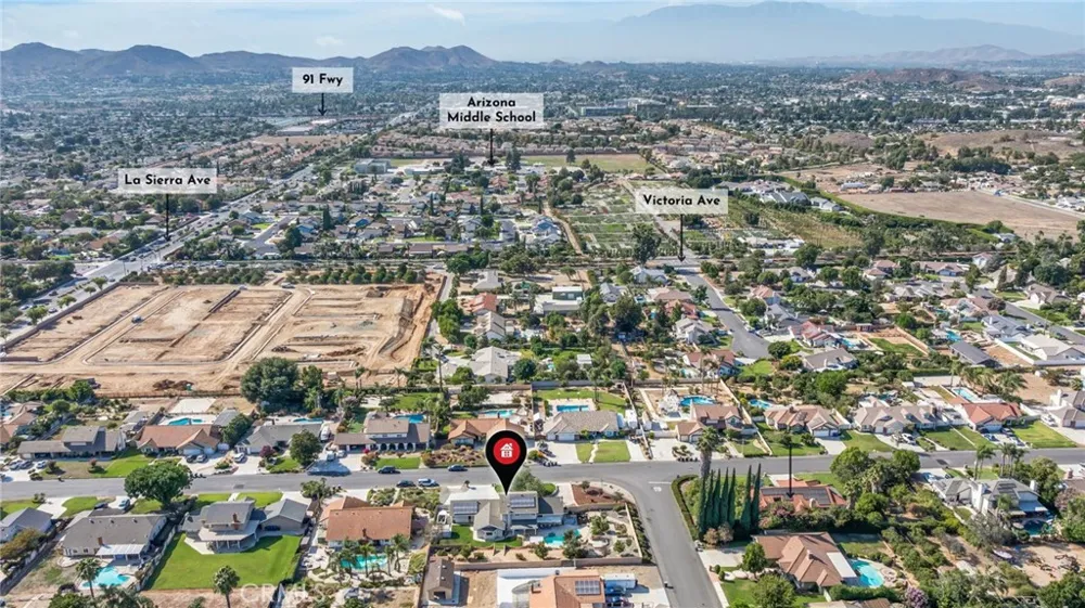 11010 Kayjay Riverside, CA 92503