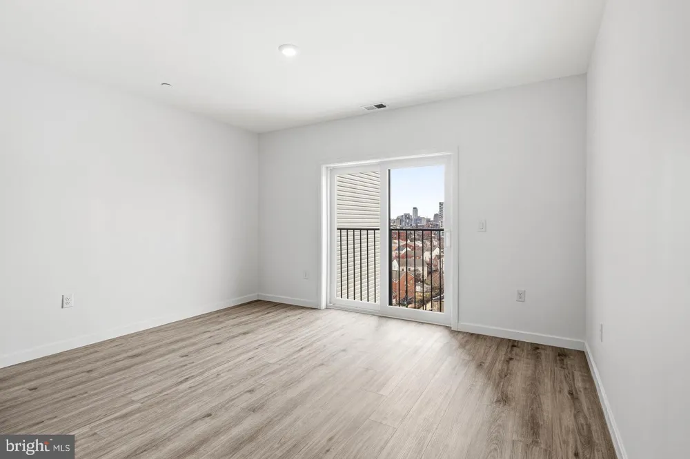 915 BROAD STREET #501 Philadelphia, PA 19123