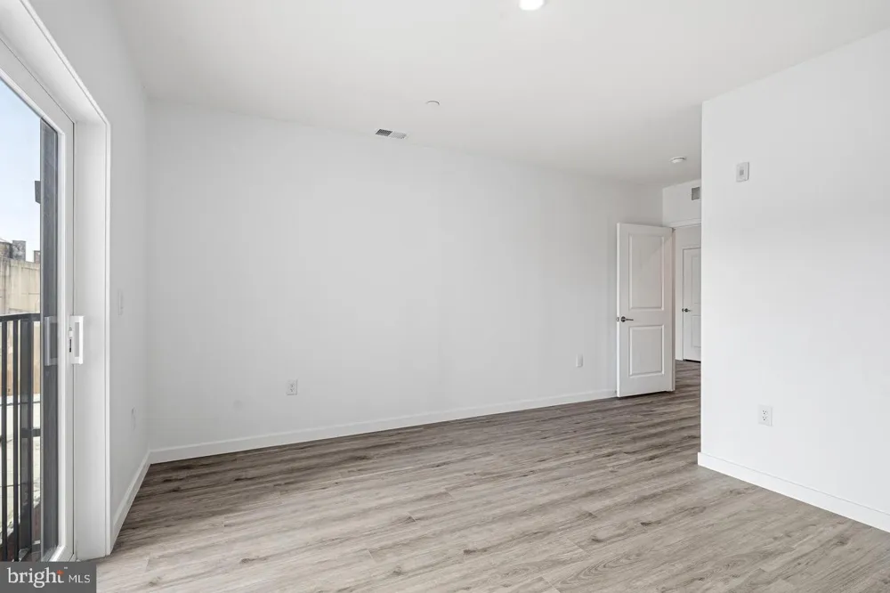 915 BROAD STREET #501 Philadelphia, PA 19123
