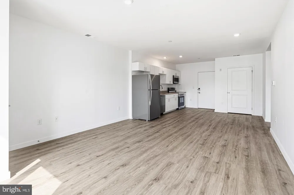 915 BROAD STREET #501 Philadelphia, PA 19123
