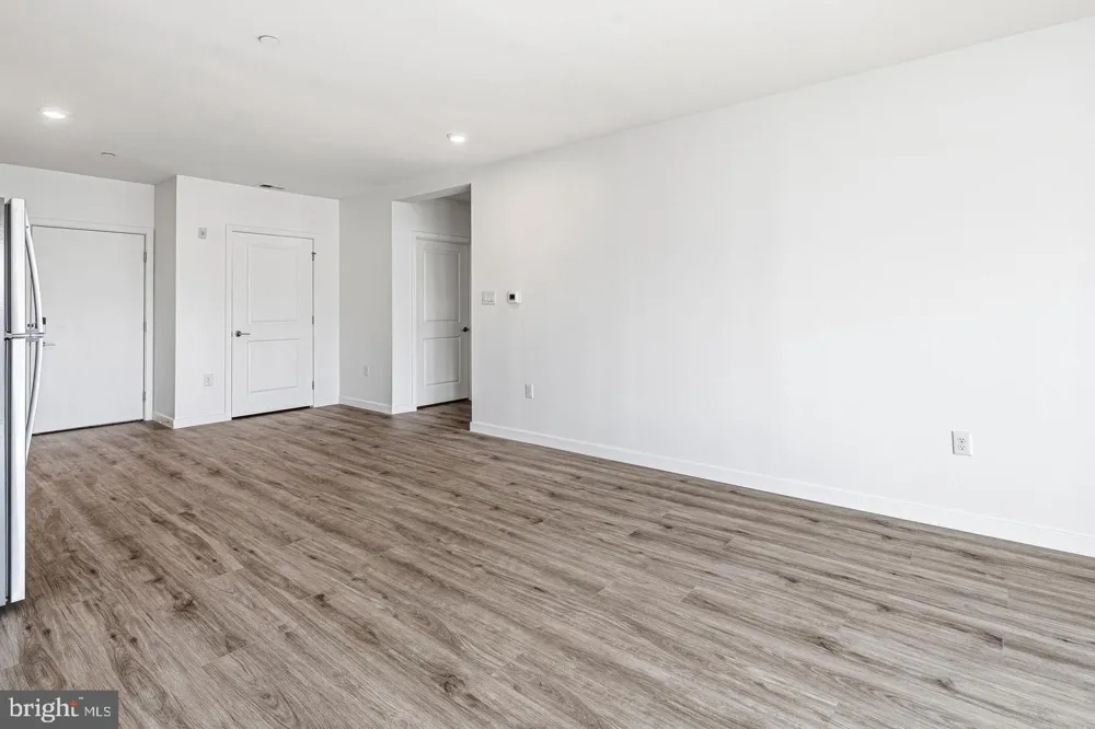 915 BROAD STREET #501 Philadelphia, PA 19123