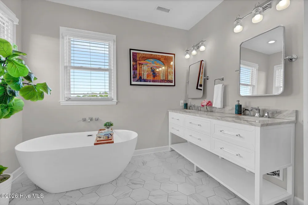 5 Parmele Boulevard Wrightsville Beach, NC 28480