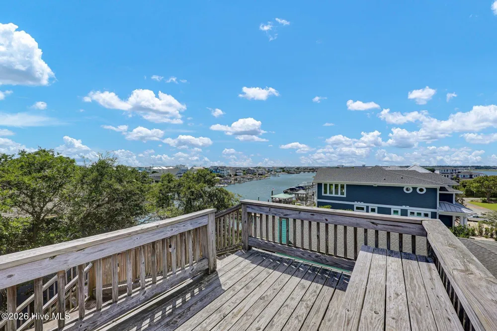 5 Parmele Boulevard Wrightsville Beach, NC 28480