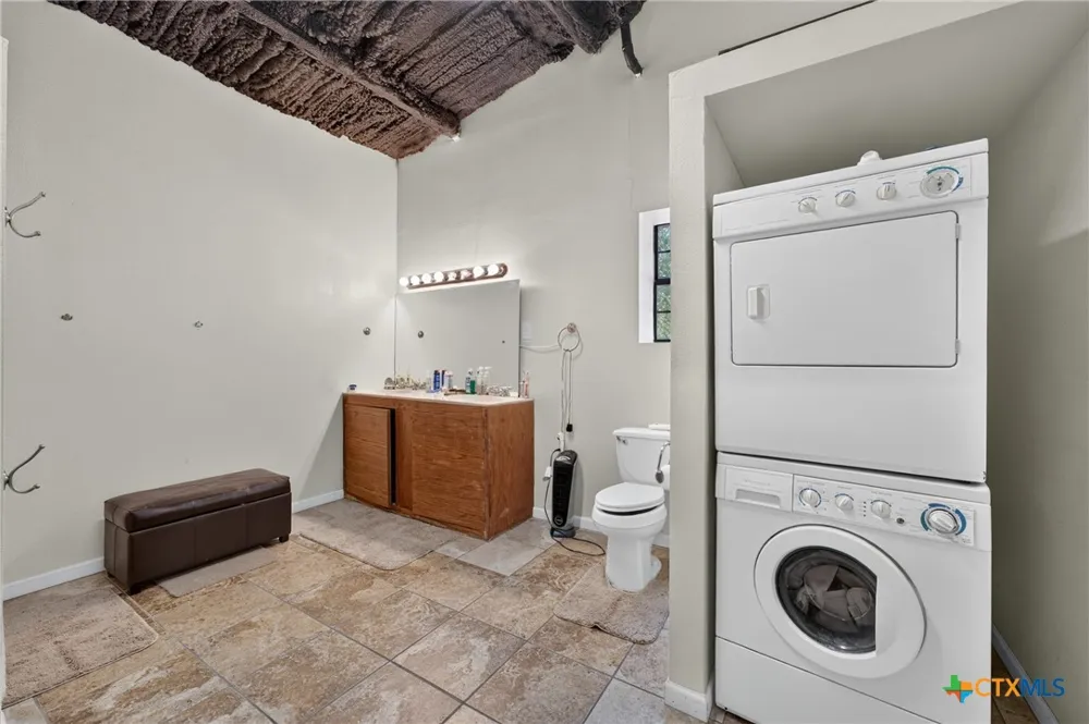 2274 County Road 203 Loop Cameron, TX 76520