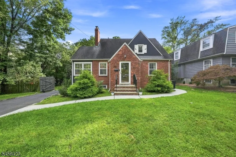 724 Eagle Rock Ave West Orange, NJ 07052