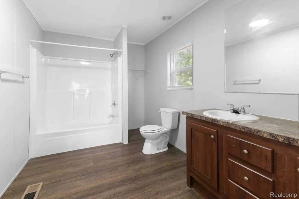 16173 Charlemagne Avenue Clinton Charter Township, MI 48038