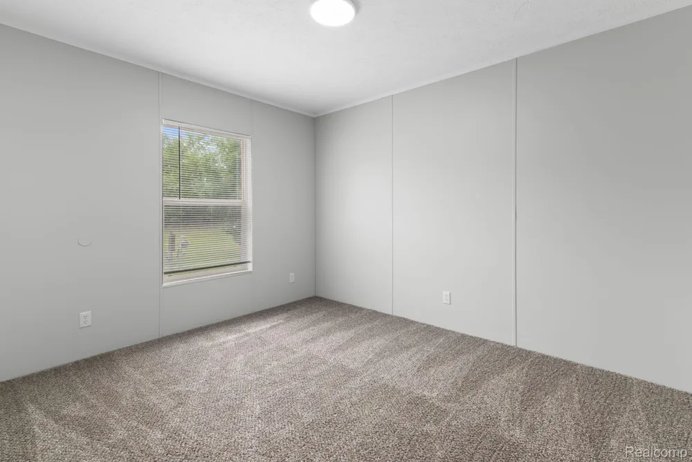 16173 Charlemagne Avenue Clinton Charter Township, MI 48038