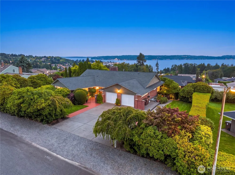 954 S Locust Lane Tacoma, WA 98465
