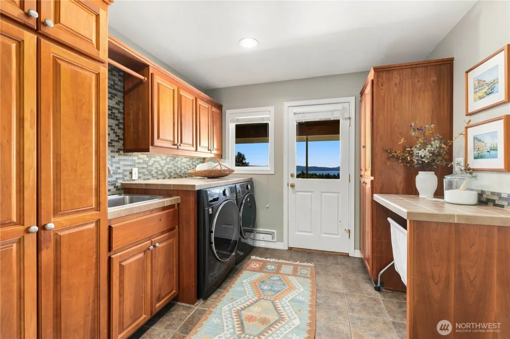 954 S Locust Lane Tacoma, WA 98465