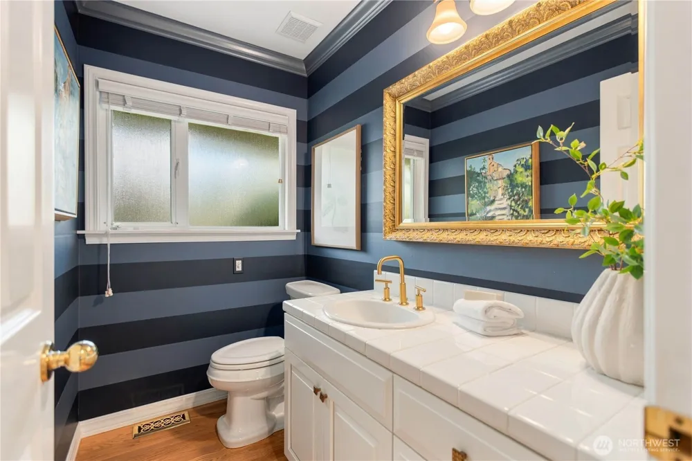 954 S Locust Lane Tacoma, WA 98465