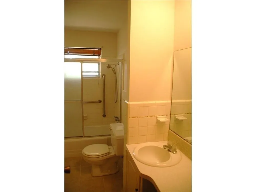 409 Wilshire Drive Euless, TX 76040