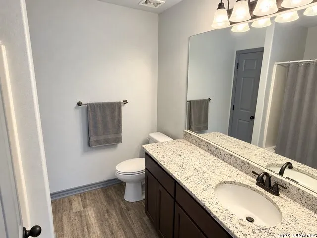 100 Lakeview Three Rivers, TX 78071