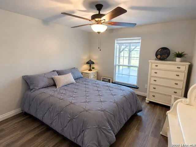 100 Lakeview Three Rivers, TX 78071