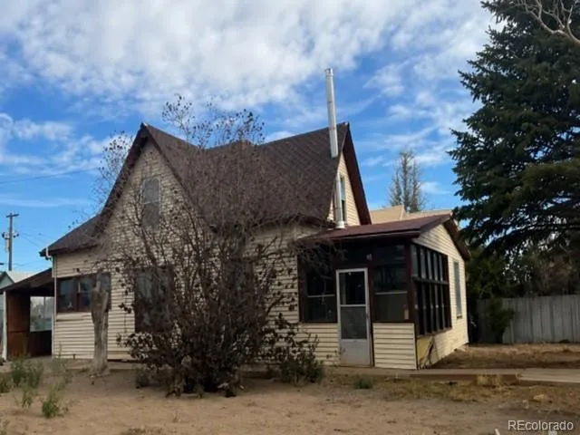 157 Hurt Street Center, CO 81125
