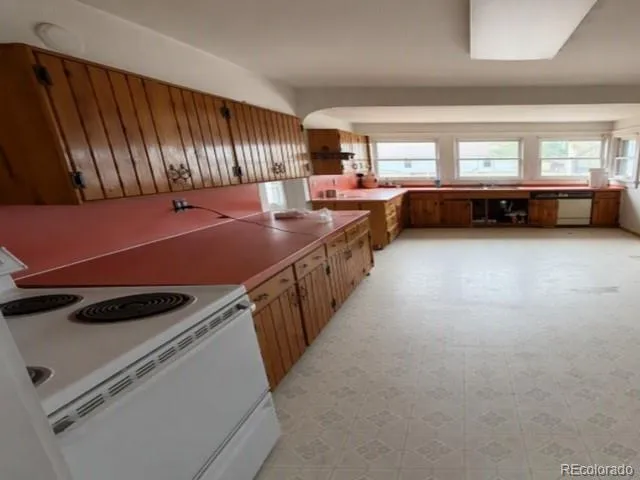 157 Hurt Street Center, CO 81125