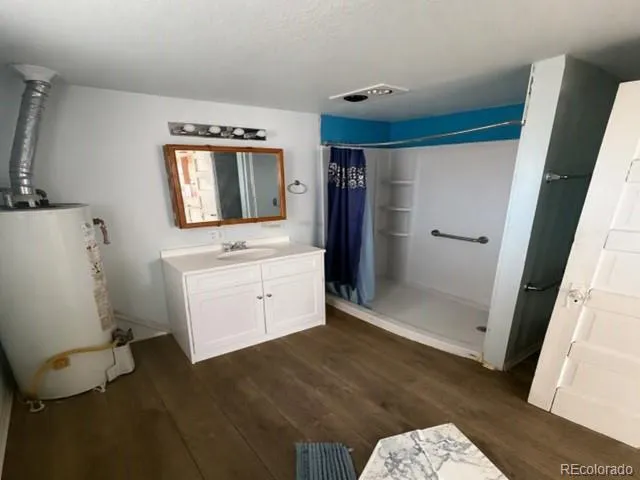 157 Hurt Street Center, CO 81125