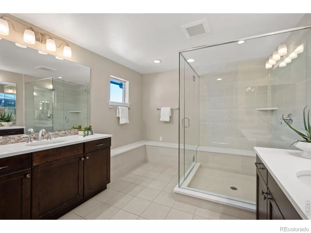 7945 E Prairie Meadow Drive Denver, CO 80238