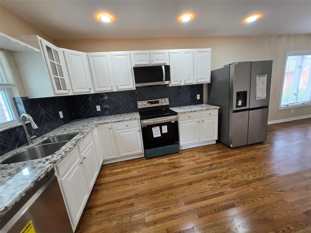1342 County Road 5003 Cleveland, TX 77327