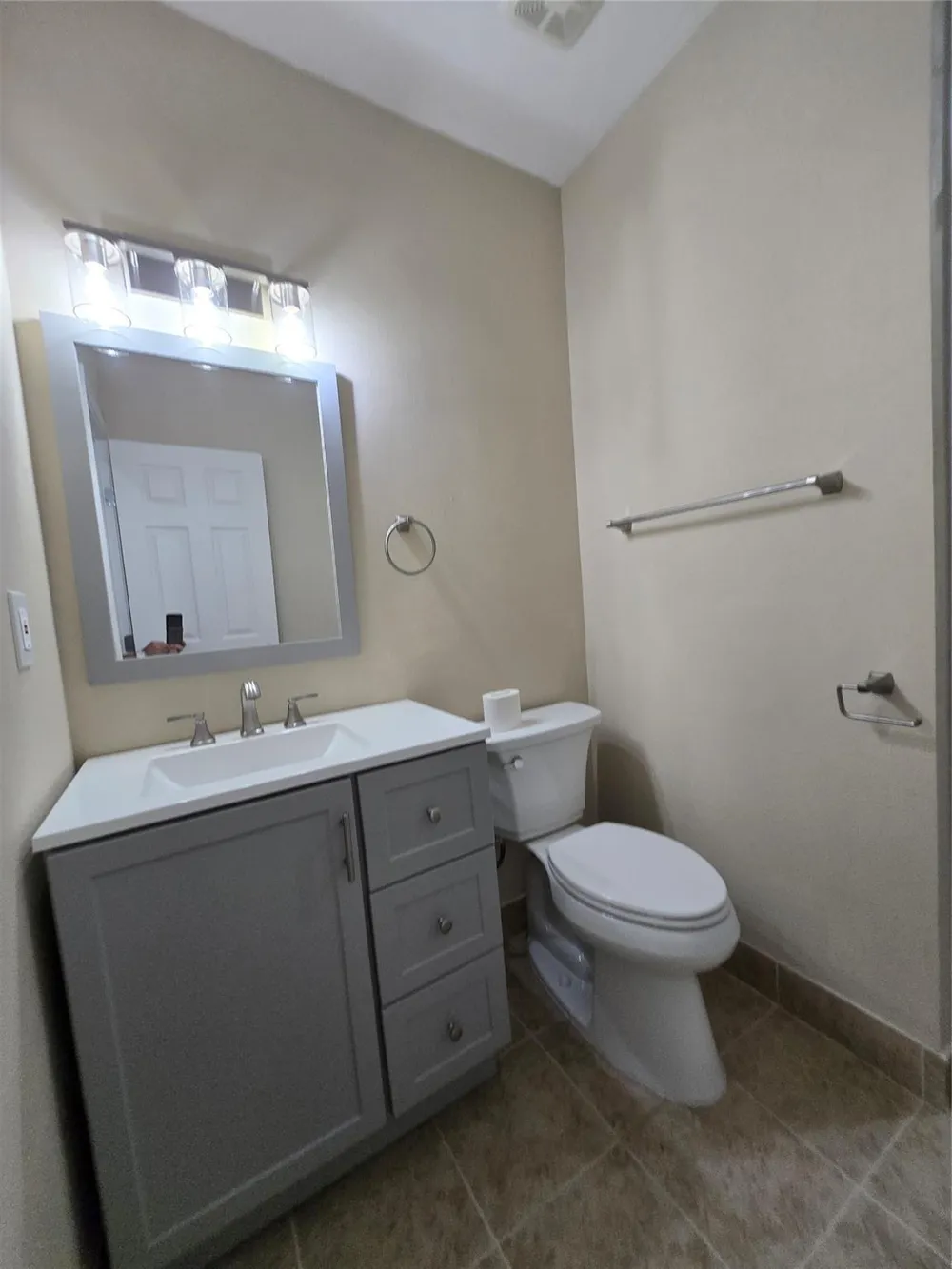 1342 County Road 5003 Cleveland, TX 77327