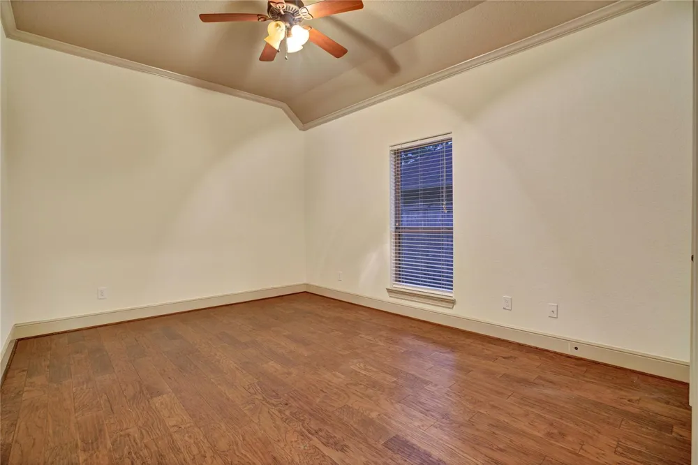 10 Tallgrass Way Spring, TX 77389