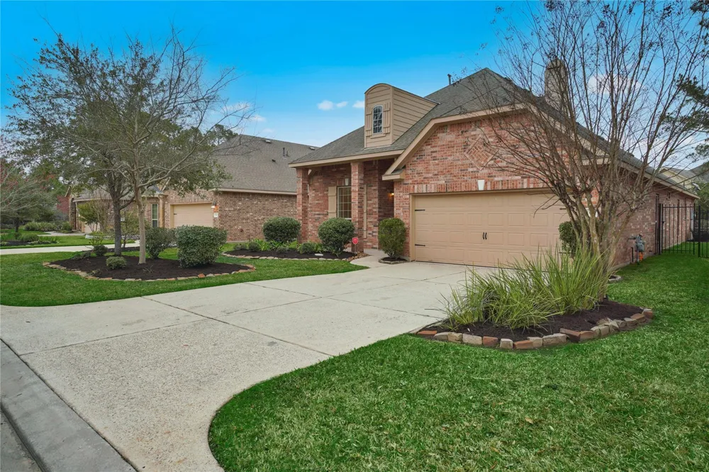 10 Tallgrass Way Spring, TX 77389